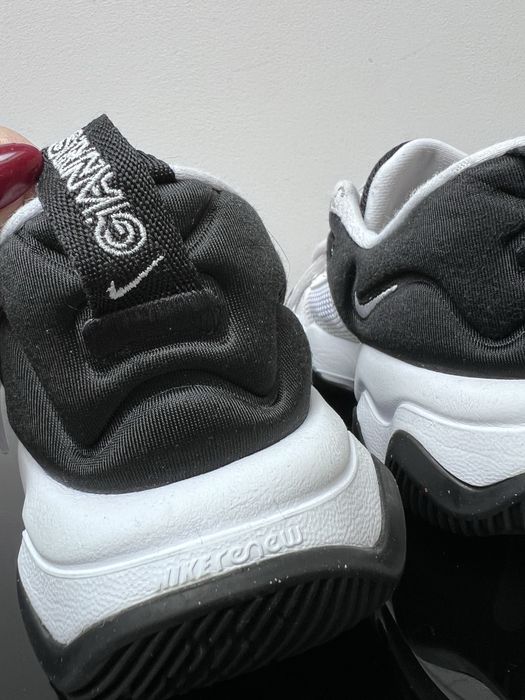 Nike Performance Giannis Immortality 3