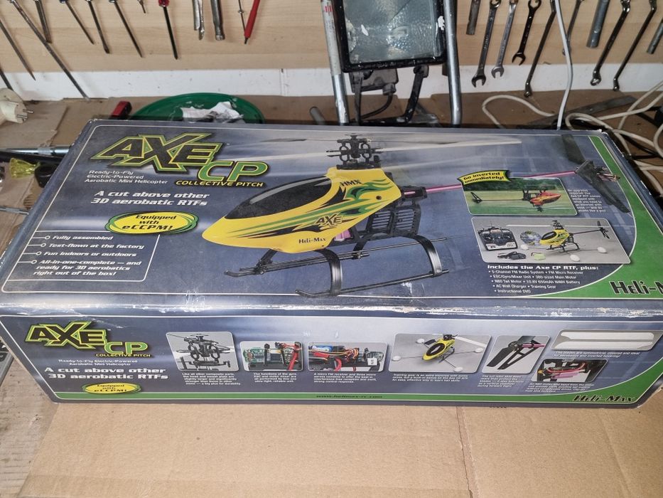 Remote-Controlled Helicopter64284016904962121