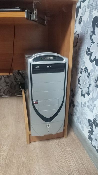 Продам ПК в робочому стані.
