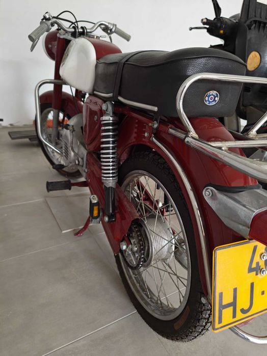 Motorizada casal