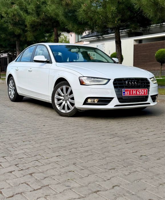 В продаже Audi A4B8 2013