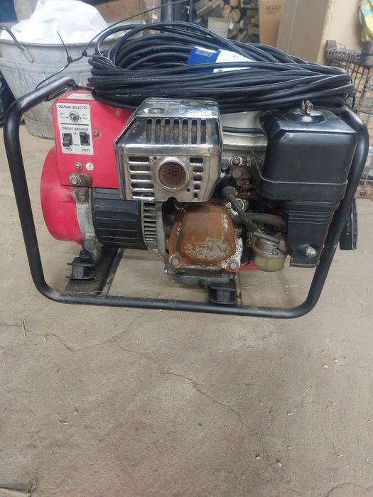 Agregad prądotwórczy  HONDA EG 1900X