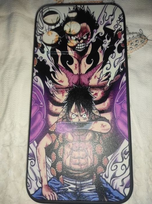 HDMI Cables, Mobile Phone Case, Snooker Balls.64285995769986122