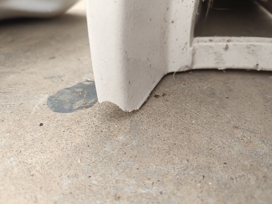 Umywalka łazienkowa z baterią bez syfonu