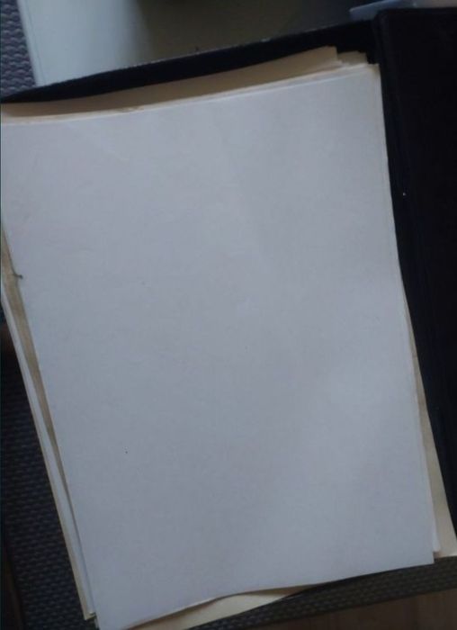 Stary papier PRL do maszyny do pisania lub drukaki
Papier biały choc c