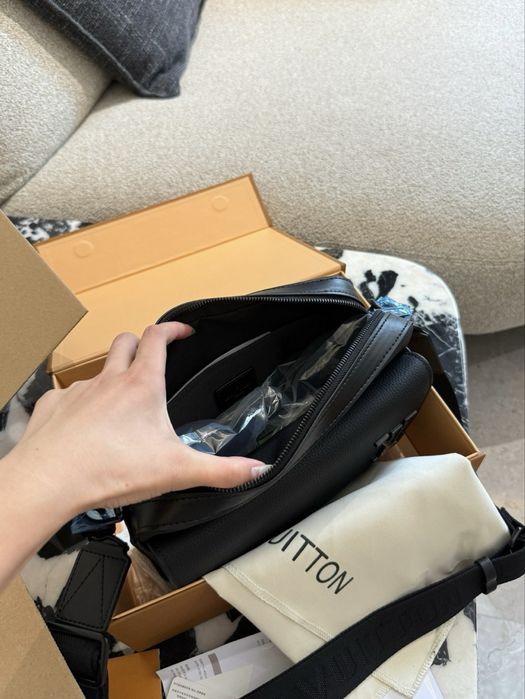 Сумка чоловіча мужская чорна мессенджер Louis Vuitton bag луи витон lv