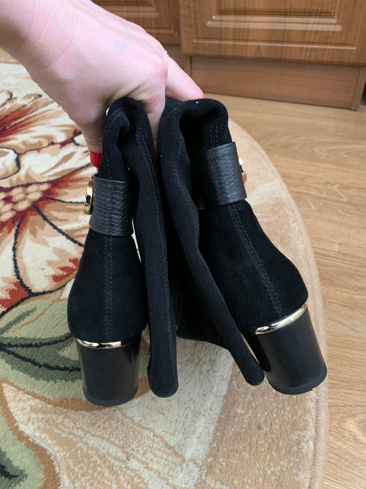 Чоботи жіночі зимові замшеві.