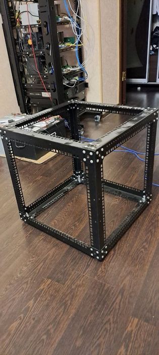 Стійка серверна Rack CMS Cube 19 дюймів 9U