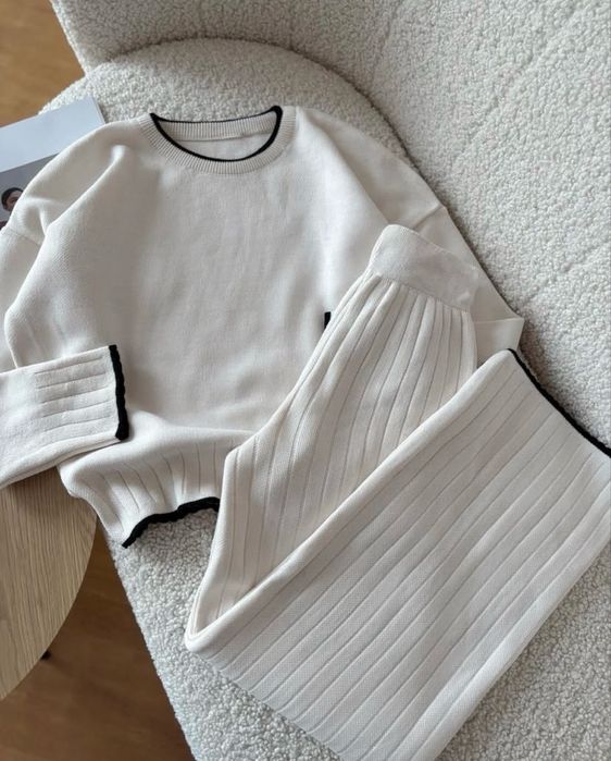 Костюм з штанами палацо