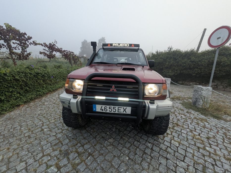 Mitsubishi Pajero 2.8  longo full extras