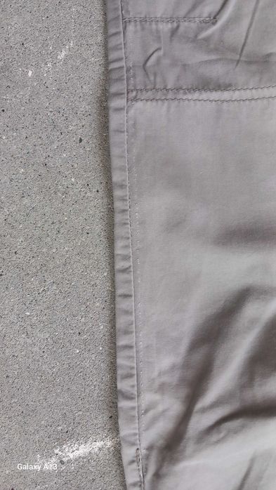 Letnie cienkie szare spodnie w rozm. 140.