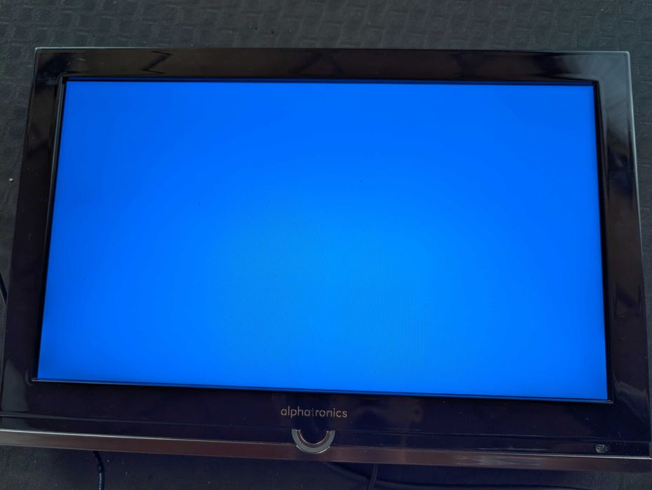Telewizor Alphatronics R-19 DSB – 19”, DVD, DVB-T2/S2/C, 12/24V