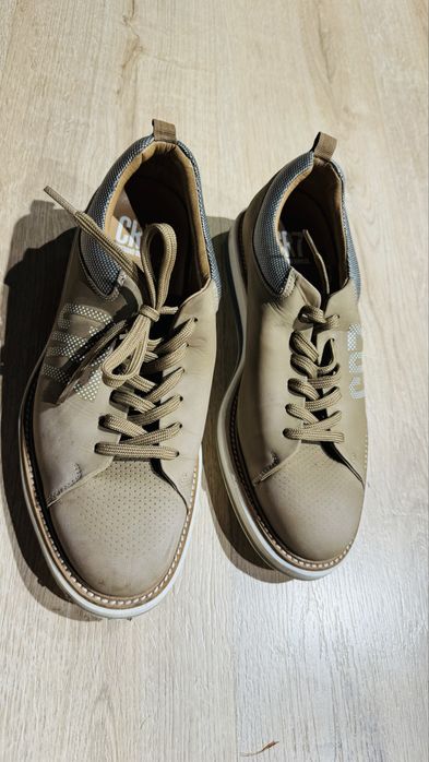 Buty CR7 42 beżowe