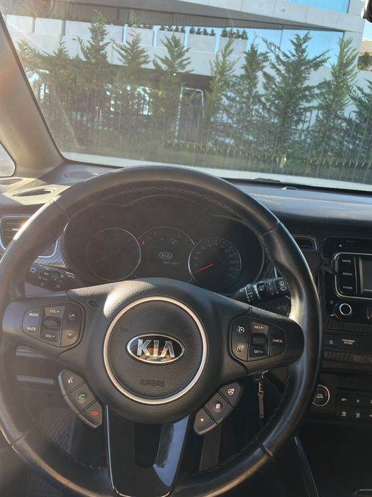 Kia Carens — fotografia 9