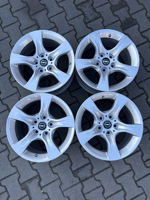 Felgi aluminiowe 17 cali 5x120 et 34  8J Opel Insignia