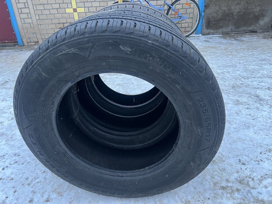 Гума 235 / 65 R17