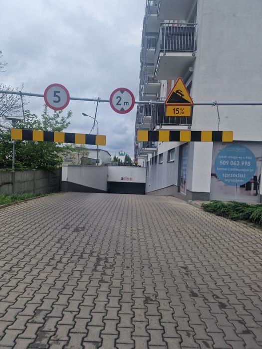 Garaż podziemne  miejsce  parkingowe hawelańska