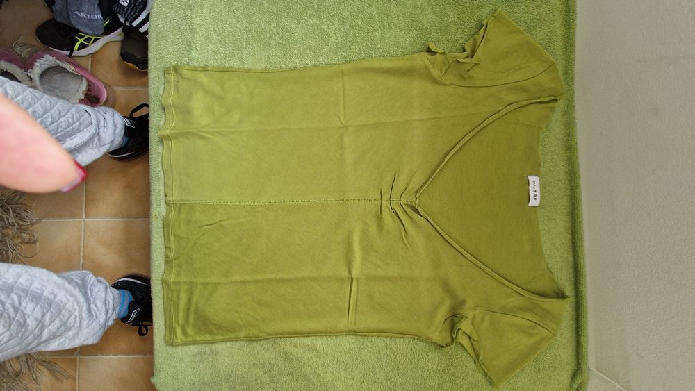 T-SHIRT verde Zara, tamanho S