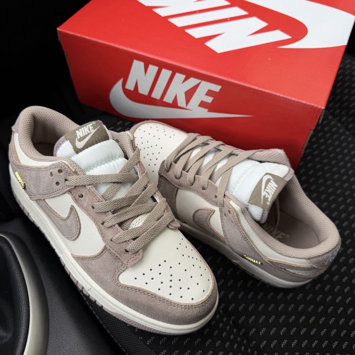 Жіночі бежеві з білим кросівки найк данк  Nike SB Dunk Low Sail Beige