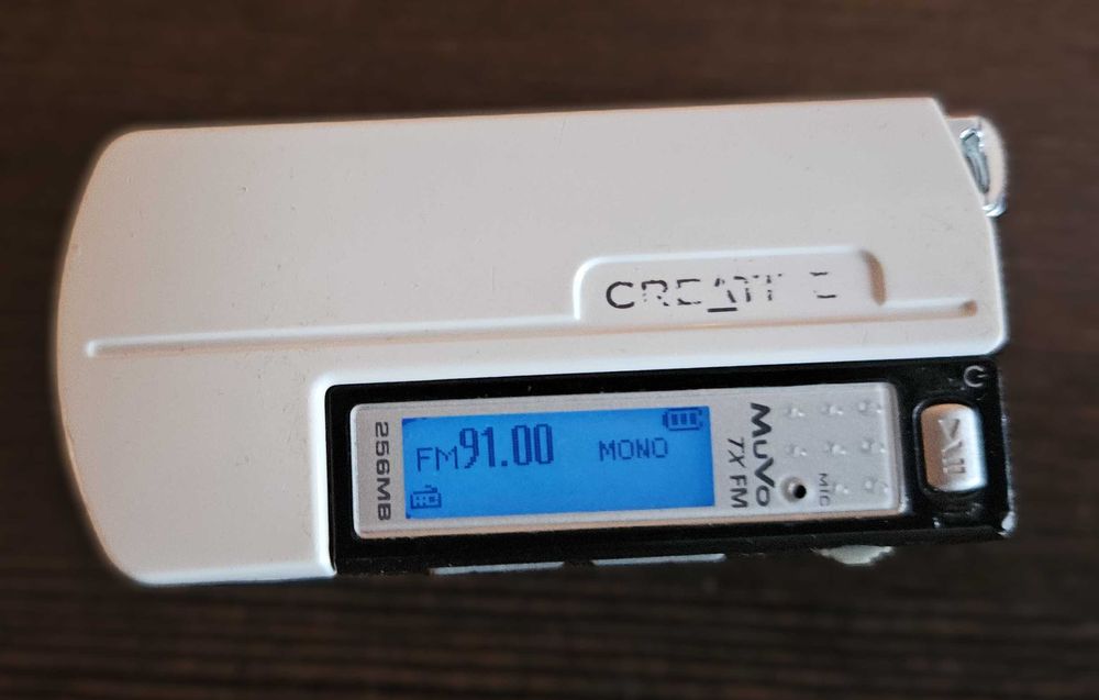 Creative MuVo TX FM 256MB odtwarzacz mp3 - w 100% sprawny! Retro!