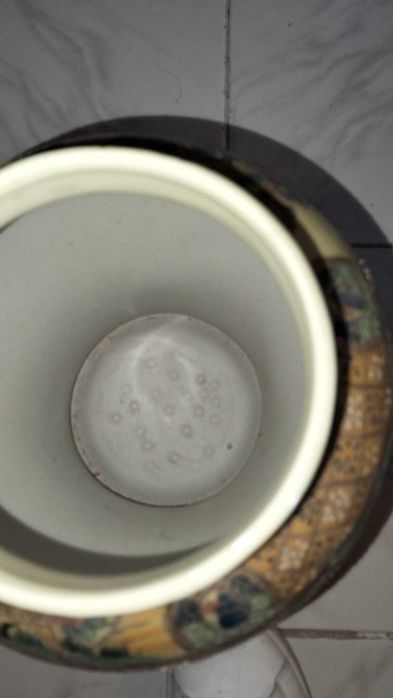 Jarro antigo em bom estado