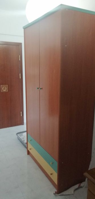 Roupeiro para quarto criança