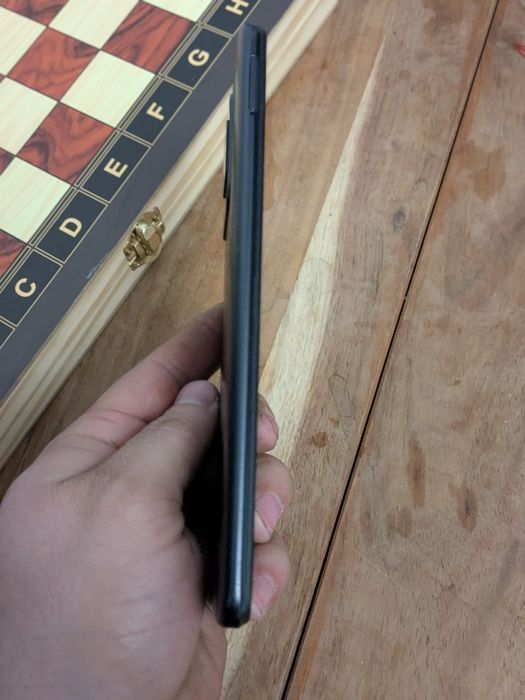 Продам телефон xiaomi redmi 10c