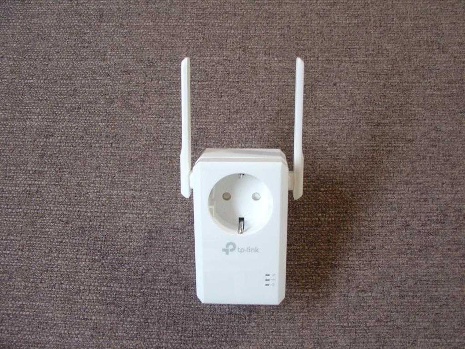 Repetidor TP-Link (com tomada de energia)64284523047810122