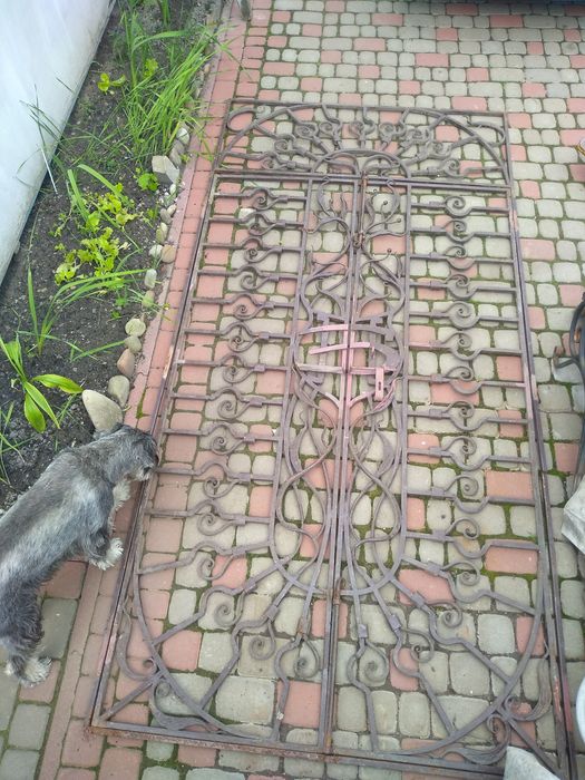 Продам ковану решітку для дверей ,пройомів, брам