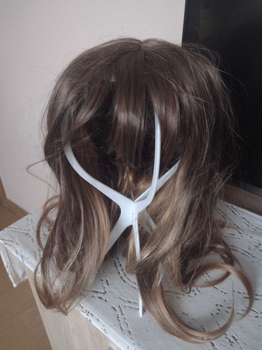 Peruka damska długie włosy.