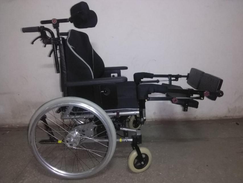 Кресло для инвалидов
