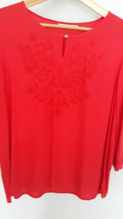 Bluzeczka w malinowym kolorze