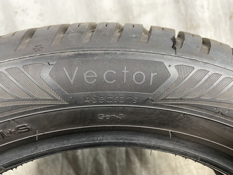 195/55R16 91H Goodyear Vector4Seasons Gen-3