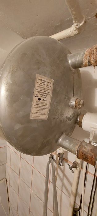 Bojler podgrzewacz wody z ŵężownicą 140L.