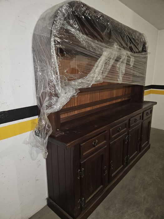 Aparador com prateleira