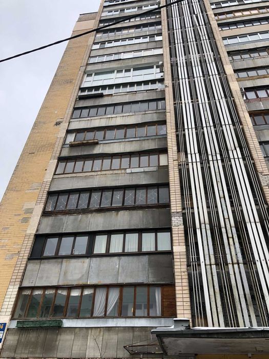Продам 3 кім.квартиру в цегляному будинку, Лівобережна,Челябінська 9-Б