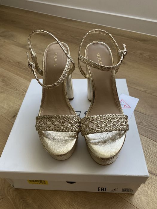 Sandały Guess r 40