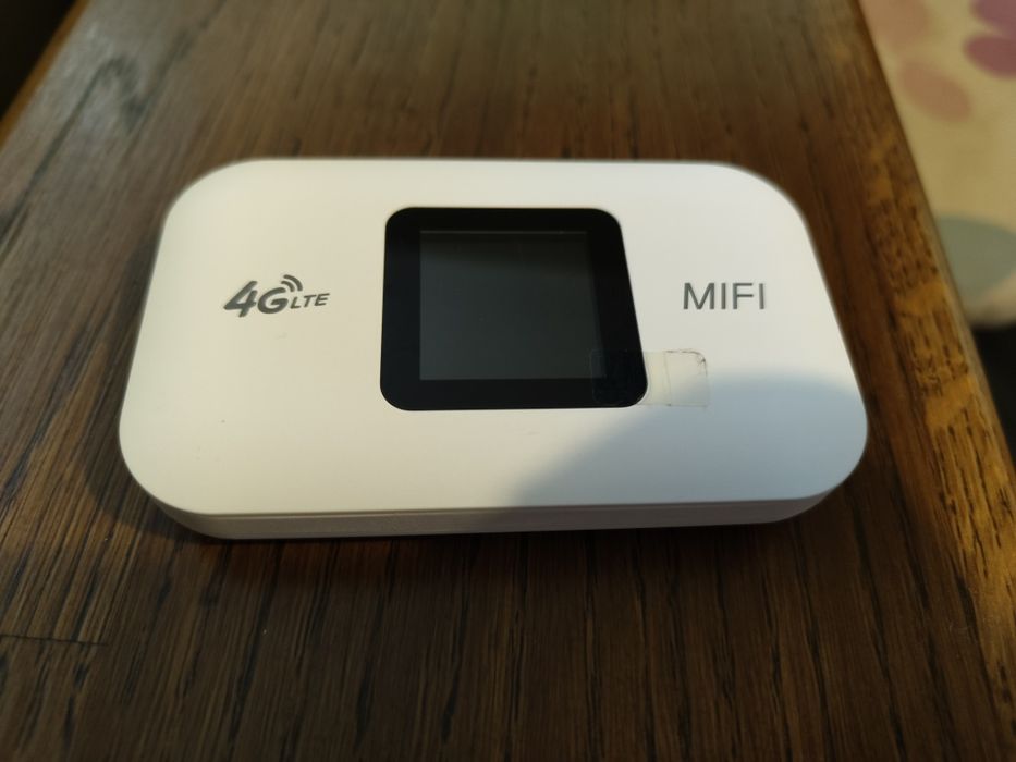 Мобільний 4g роутер mifi