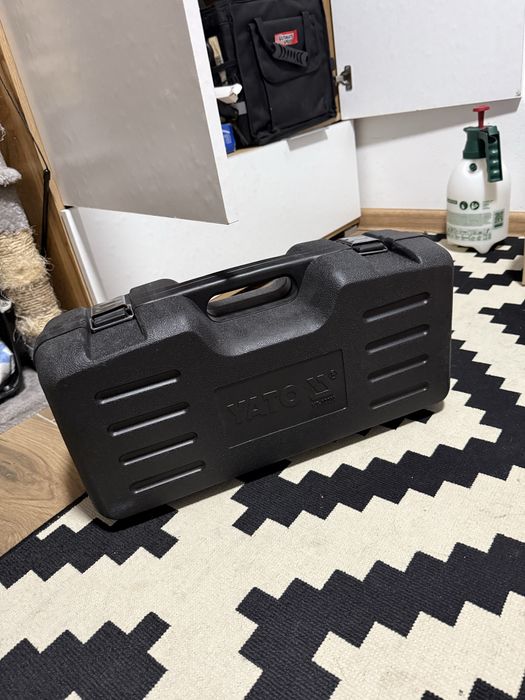 Polerka Yato YT-82200 mimosrodowa 150mm 720w