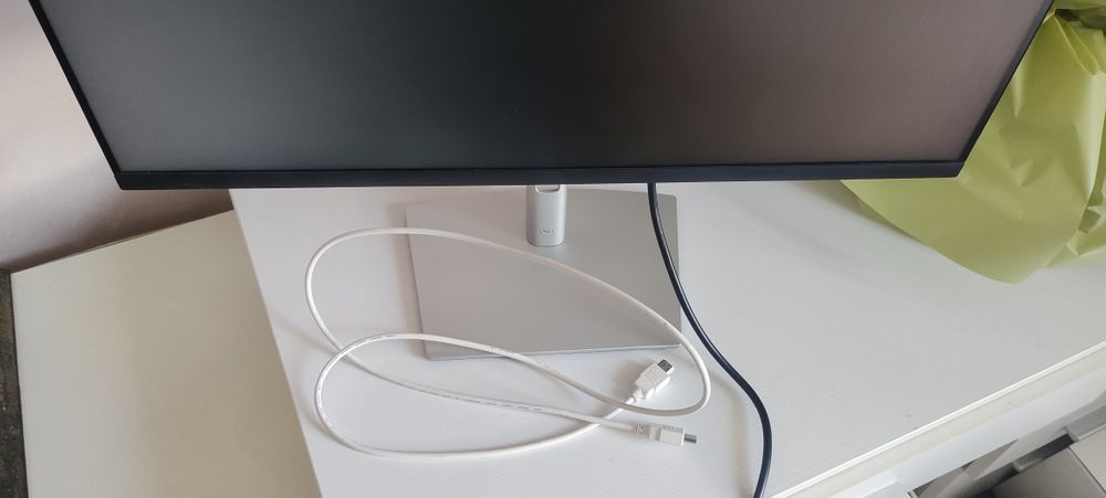 Монітор 27" DELL P2722H як новий