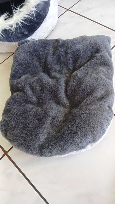 Pluszowy domek-legowisko dla pupila + karma dla kota gratis.