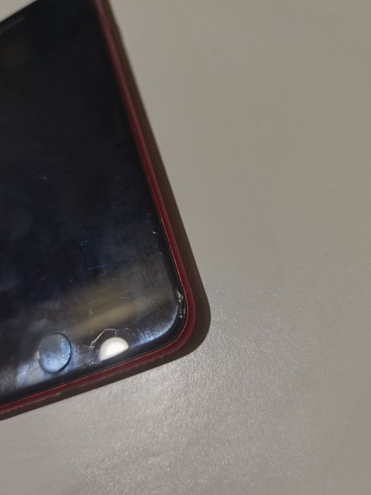 iPhone 8  vermelho