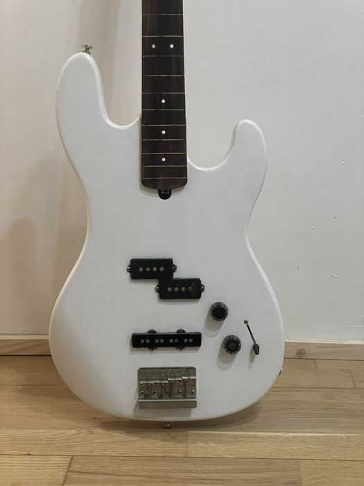 Musima Action Bass Fretless