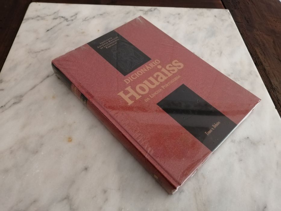 vários livros capa dura novos, valor pode variar