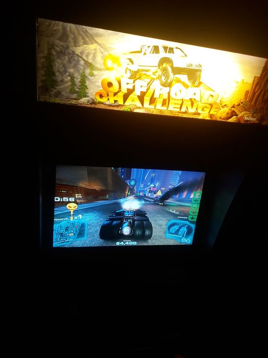 Automat arcade off road challenge