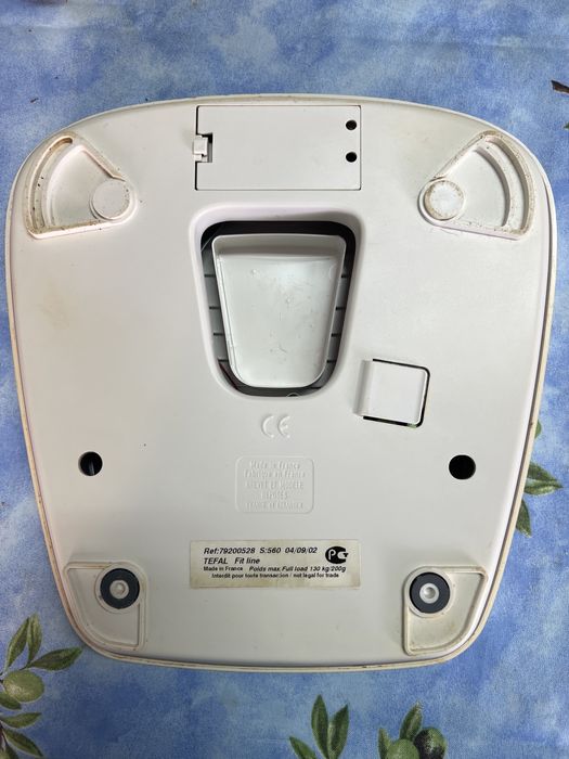 Vende-se balança Tefal avariada