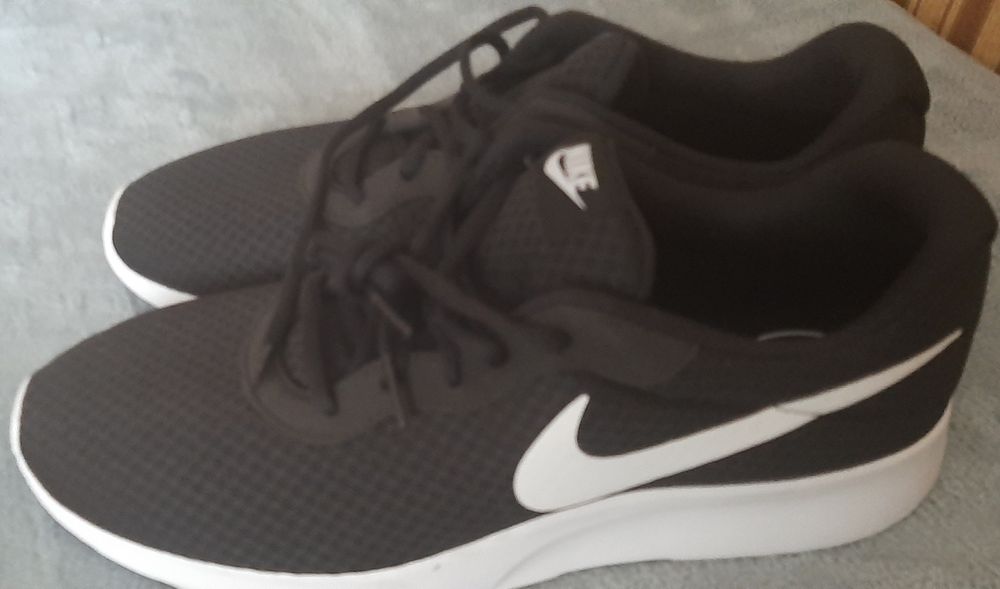 Красовки  NIKE новые