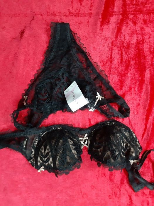 Lejaby stanik majtki 32,34 S komplet czarny piękny elegancki