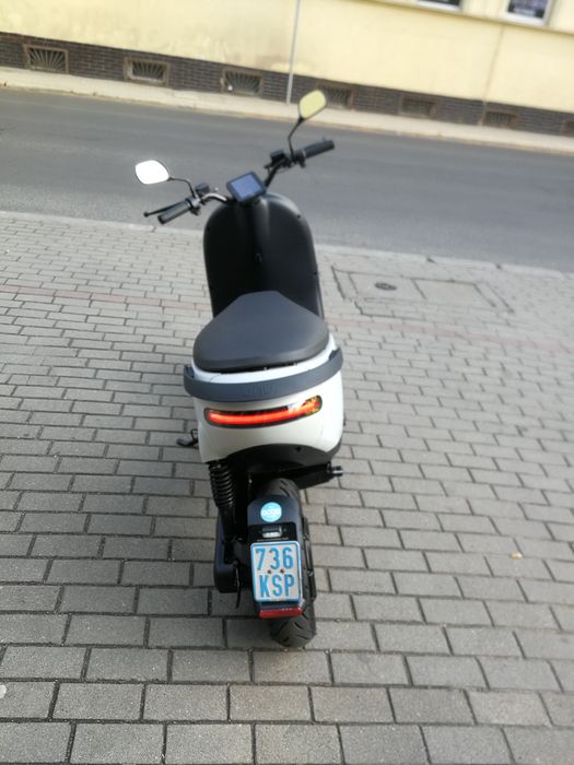 UNU SCOOTER PRO 4KW skuter elektryczny
