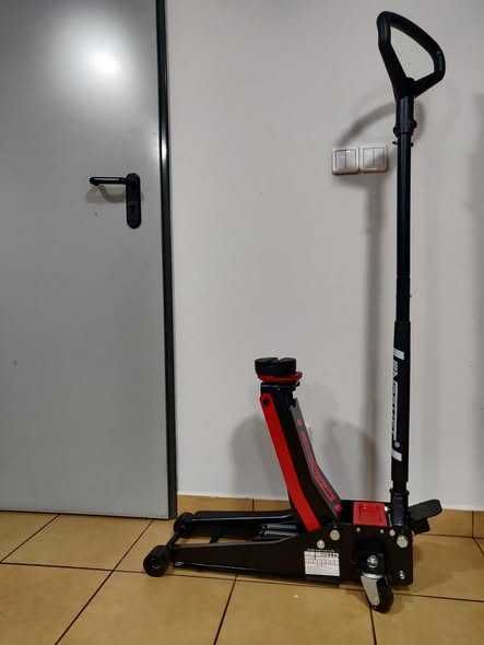 Sprzedam nowy podnośnik niskoprofilowy, dwutłokowy, żabę 3,5T